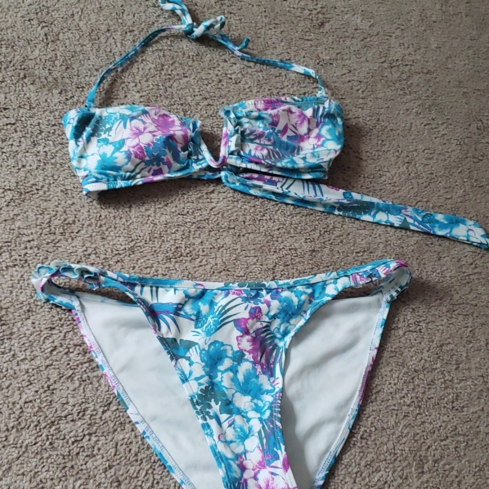 H&M floral bikini